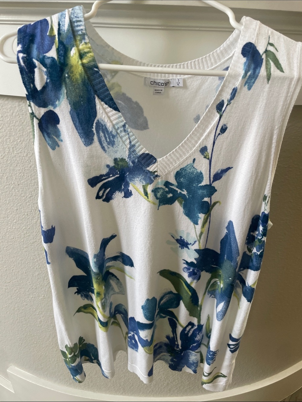 Chico's White Sleeveless V-Neck Tank with Blue and Green Floral Motif